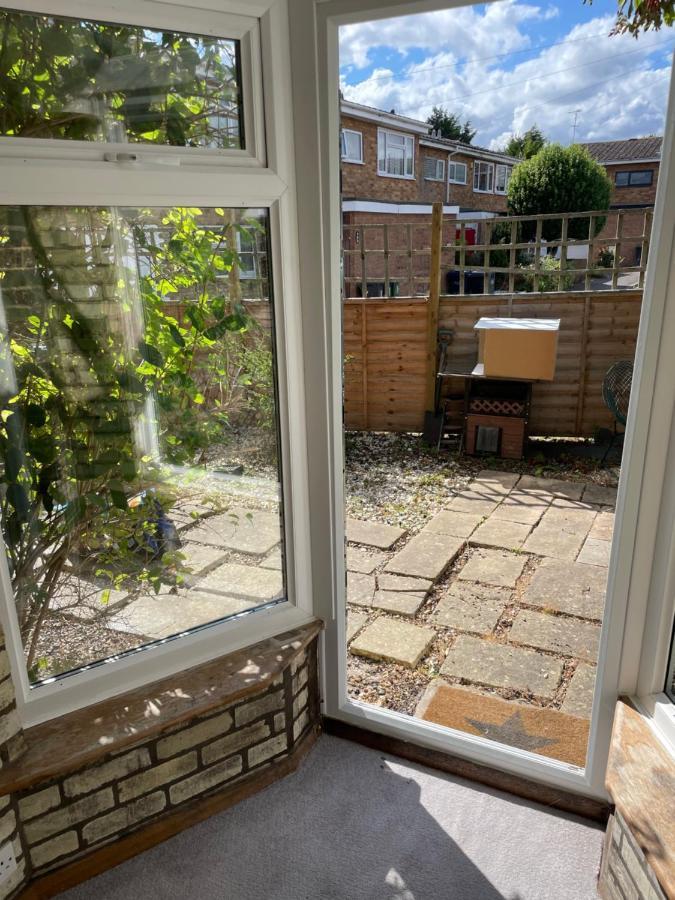 Spacious 2 Bedroom Apartment With Garden Cambridge  Eksteriør bilde